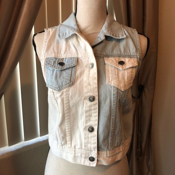 Forever 21 Jackets & Blazers - ☆ SALE ☆ Forever21 Denim Vest Jacket Vintage